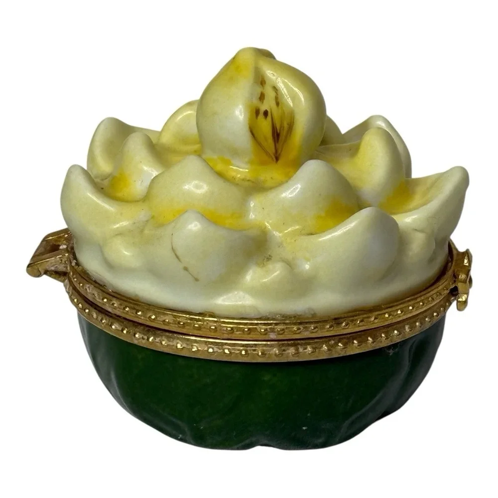 Vintage 90's Lotus Flower Hinged Porcelain Trinket Box Figurine 2.5